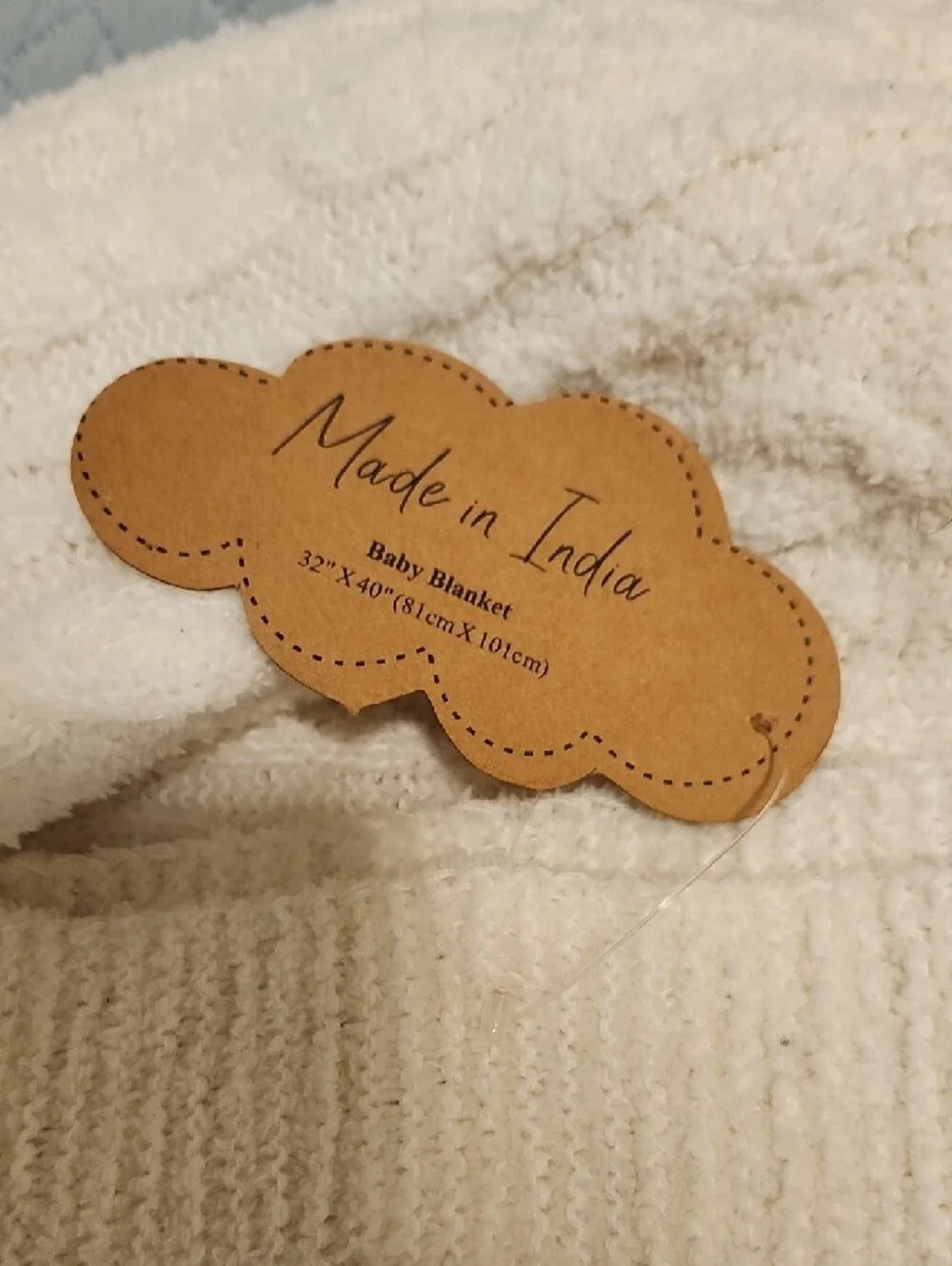 Cream Plush Baby Blanket & A Set Of 3 Head Bands And 3 Pairs Of Mittens
